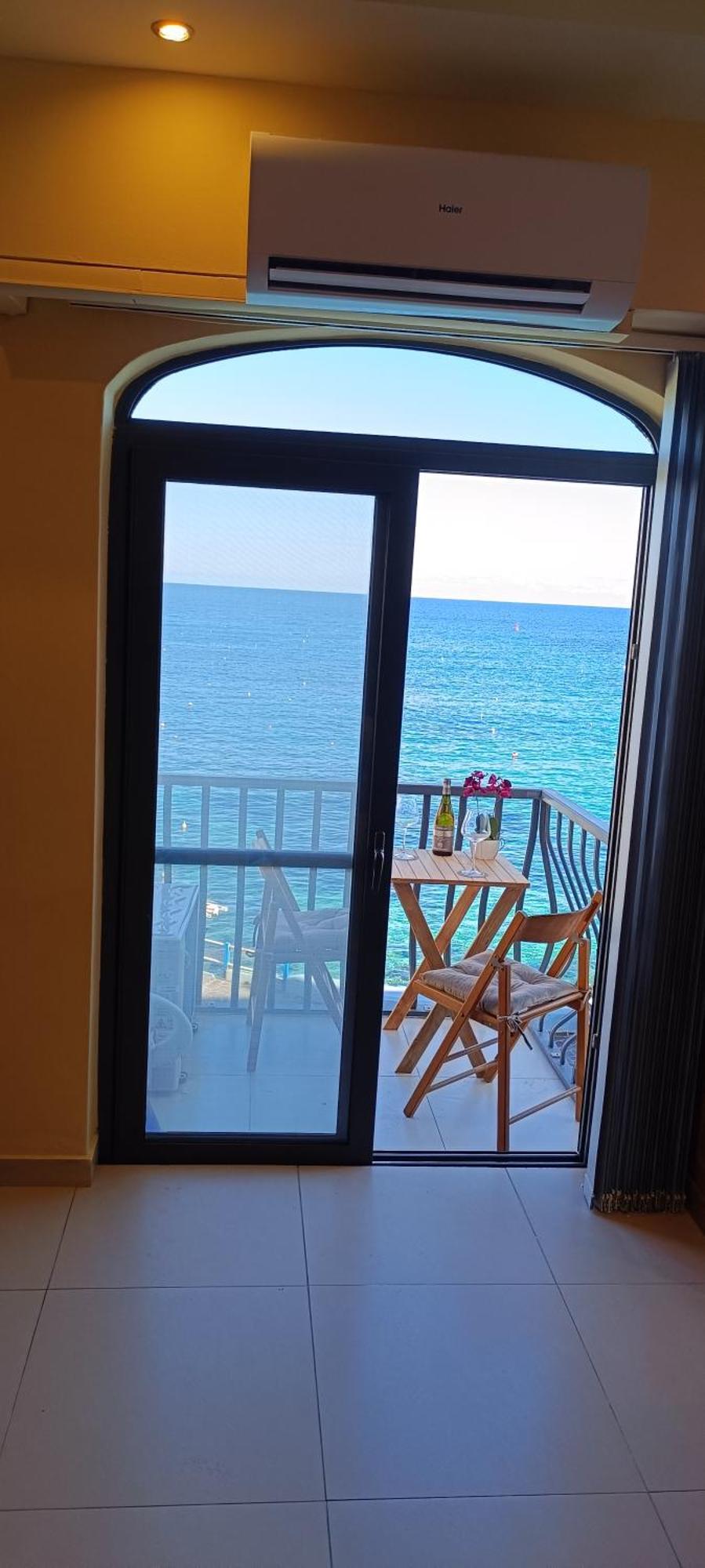 דירות Zebbug  Marsalforn Sea Front Studio מראה חיצוני תמונה
